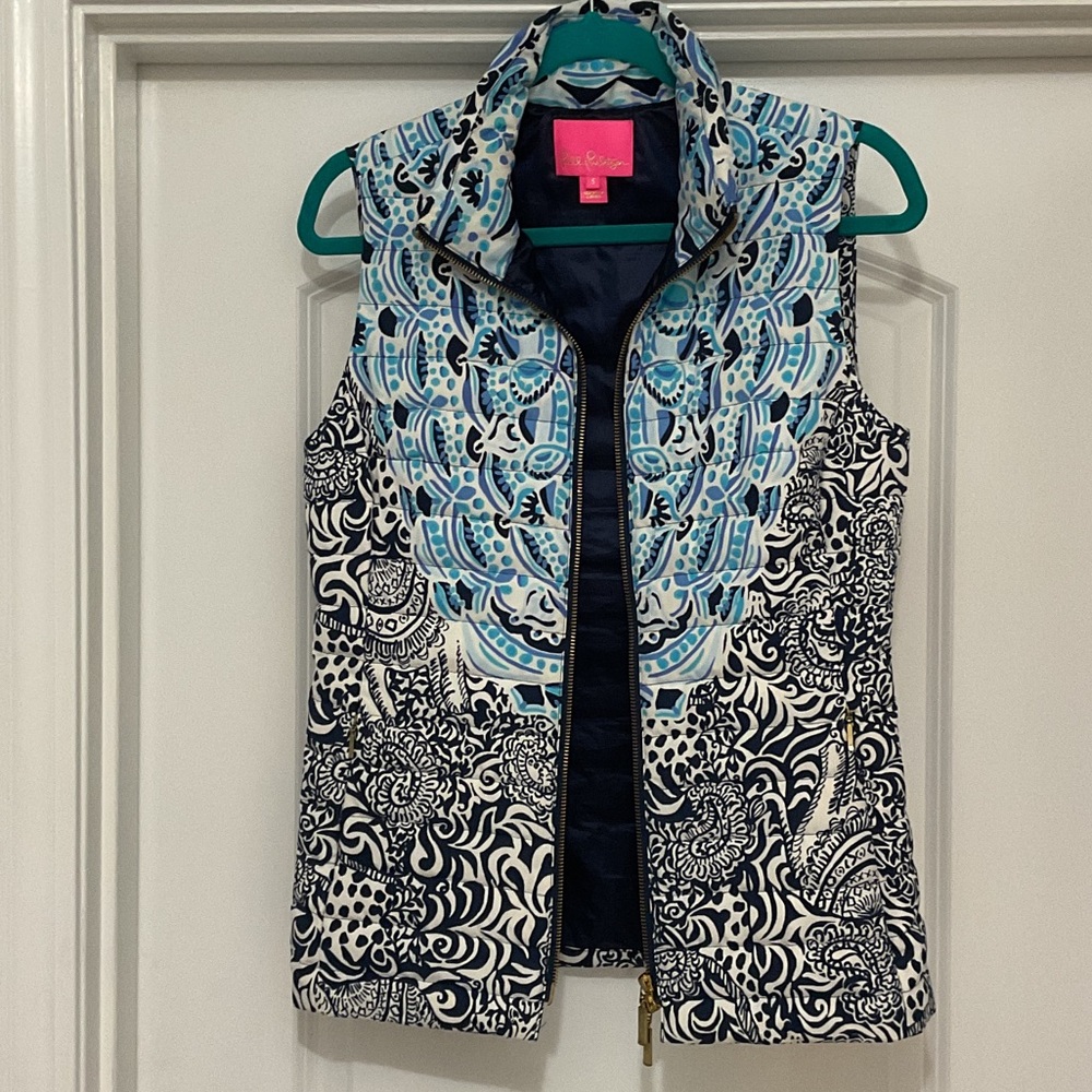 Lilly Pulitzer Navy and Light Blue Quilted Paisley Vest